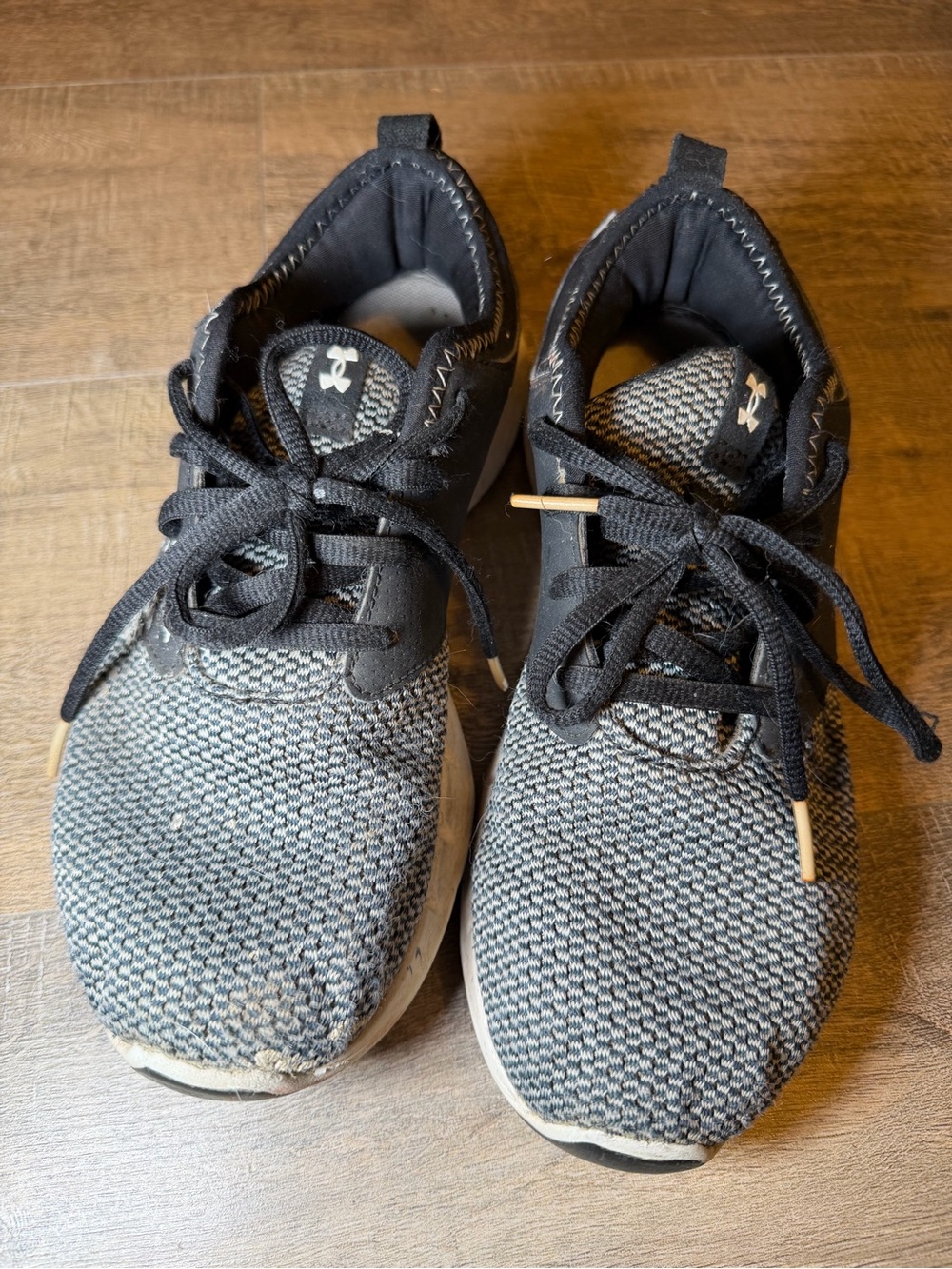 Under Armour Women’s Black and Gray Knit Lace-Up Sneakers - 8